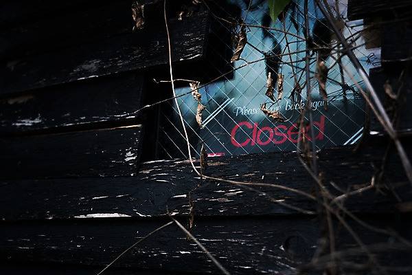 포토 JPG 주간 해외풍경 풍경 사람없음 야외 상점 일본 나무벽 국내포토 자연요소 해외 아시아 벽 목재 파일형식