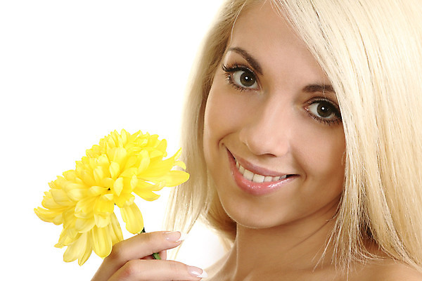 포토 JPG 해외이미지 백인 1 응시 여자 꽃 얼굴 백그라운드 신체 자연 국화 건강 한명 미소 사람 20대 성인 금발 갈색 머리 카메라 터치 흰색 신선 피부 어깨 고립 사춘기 유일 해외202004 해외포토 서양인 식물 헤어스타일 시선 컬러 표정 청년 신체부위 전자제품 생태계 파일형식 이미지허브