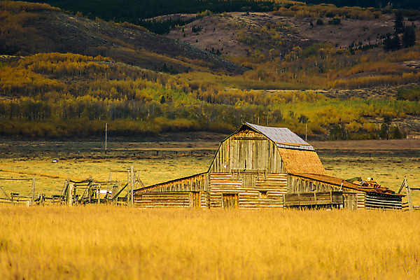 포토 JPG 해외이미지 상징 건축양식 날씨 산 풍경 사람없음 야외 건물 일출 시골 외양간 와이오밍 해외202004 해외포토 건축물 건축 노을 파일형식 이미지허브
