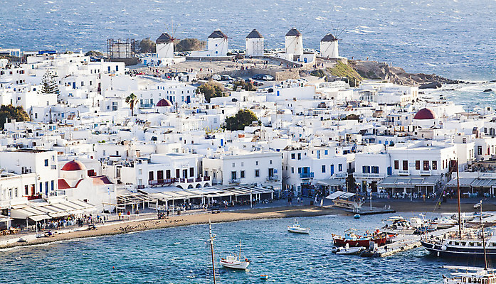 포토 JPG 해외이미지 전통 유럽 문화 바다 섬 여행 건축양식 휴가 주택 파노라마 풍경 사람없음 야외 건물 물 여름 파란색 도시풍경 여행객 마을 항구 풍차 흰색 지중해 그리스 장면 지역 포트 타운 산토리니 그리스인 미코노스섬 해외202004 해외포토 자연요소 서양인 건축물 계절 건축 나라 컬러 교통시설 촬영기법 사람 도시 파일형식 이미지허브