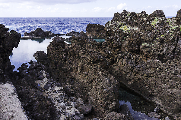 포토 JPG 해외이미지 구름 라이프스타일 계절 행복 파도 바다 섬 여행 자연 하늘 휴가 건강 사람 풍경 사람없음 야외 물 여름 파란색 햇빛 여행객 와인 수영 목욕 자유 액체 포르투갈 휴양지 대서양 내추럴 파라다이스 해외202004 해외포토 자연요소 감정 유럽 컬러 컨셉 주류 생활 태양 청결 장소 수상스포츠 생태계 파일형식 이미지허브