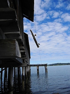 포토 JPG 해외이미지 바다 하늘 사람없음 건물 목재 물 파란색 방앗간 옛날 해외202004 해외포토 자연요소 나무 건축물 컬러 재료 파일형식 이미지허브