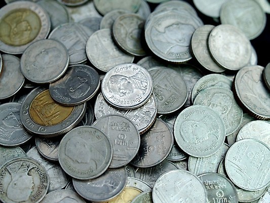 포토 JPG 해외이미지 백그라운드 컨셉 돈 비즈니스 성공 사람없음 금융 경제 노란색 쌓기 달러 탑 금속 동전 거래 저축 성장 흰색 기둥 시장 재산 황금 은색 주식 속도 투자 흙더미 고립 관심 수입 우크라이나 해외202004 해외포토 건축물 건축 유럽 컬러 모션 재질 흙 파일형식 더미 이미지허브