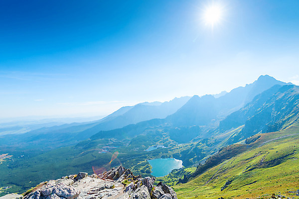 포토 JPG 해외이미지 구름 계절 공원 유럽 호수 여행 자국 자연 하늘 산 풍경 경사 사람없음 야외 초록색 물 여름 파란색 계곡 맑음 하이킹 바위 정상 언덕 산등성이 장면 광택 폴란드 내추럴 슬로바키아 절정 수평선 해외202004 해외포토 자연요소 공공시설 나라 컬러 레저 날씨 돌_바위 생태계 파일형식 이미지허브