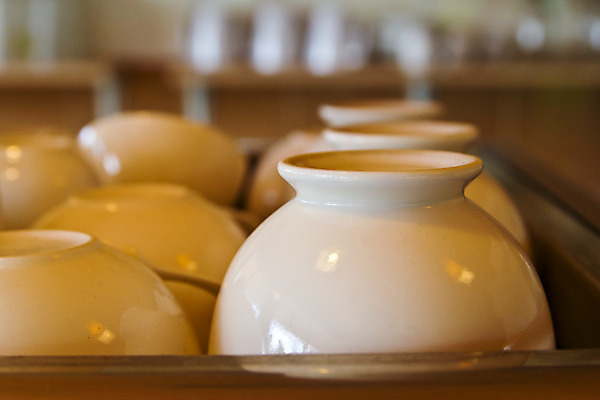 포토 JPG 해외이미지 접시 커피 음료 음식 백그라운드 주방용품 아침 디저트 따뜻함 손잡이 사람없음 컵 빛 컬러풀 식당 검은색 식사 저녁식사 어둠 에너지 머그컵 추위 흰색 조끼 뜨거움 도자기 액체 아침식사 심볼 크림 오브젝트 상쾌 카푸치노 에스프레소 점심식사 고립 단절 라떼 백자 텀블러 평야 해외202004 해외포토 주간 식기 감정 컬러 생활용품 자연 상점 외투 파일형식 이미지허브