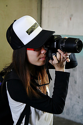 포토 JPG 해외이미지 공원 여자 아시아 자연 관리 한명 사람 동양인 야외 초록색 카메라 사진촬영 중국 도시 발사 사진사 부드러움 홍콩 해외202004 해외포토 1 공공시설 나라 컬러 인종 전자제품 촬영 감각 작가 생태계 파일형식 이미지허브