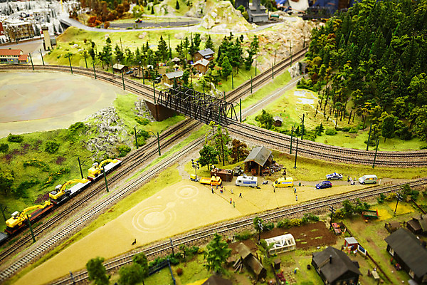 포토 JPG 해외이미지 교통시설 자동차 사람없음 장난감 미니어처 기차 도시 역 교차로 오브젝트 선로 해외202004 해외포토 길 육상교통 교통 대중교통 모형 시설 파일형식 이미지허브