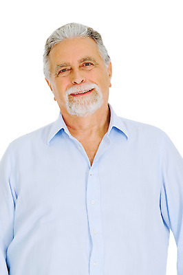 포토 JPG 해외이미지 스튜디오촬영 백인 라이프스타일 응시 행복 수염 실내 한명 사람 내부 흰색 흰배경 고립 해외202004 해외포토 서양인 1 시선 감정 컬러 백그라운드 생활 파일형식 이미지허브