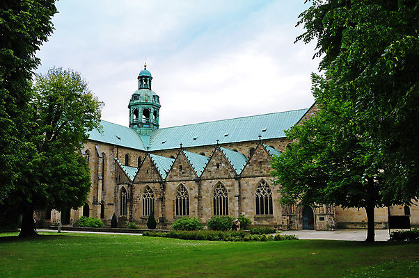 포토 JPG 해외이미지 유럽 여행 건축양식 독일 풍경 사람없음 건물 성당 교회 세계문화유산 중세 구시가지 로마네스크 해외202004 해외포토 건축물 건축 나라 종교건축 문화재 역사 파일형식 이미지허브