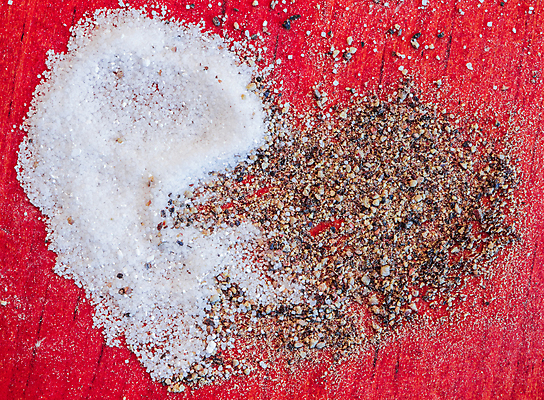 포토 JPG 해외이미지 음식 가족 관계 종류 사랑 사람없음 빛 검은색 어둠 흰색 하트 최고 향신료 소금 후추 반대 나쁜 나란히 연대 동정 해외202004 해외포토 모양 감정 컬러 향미료 파일형식 이미지허브