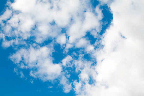 포토 JPG 해외이미지 구름 계절 하늘색 백그라운드 자연 하늘 날씨 풍경 사람없음 야외 여름 파란색 빛 햇빛 우주 맑음 봄 흰색 분위기 수분 천국 흐림 해외202004 해외포토 자연요소 컬러 컨셉 태양 생태계 파일형식 이미지허브