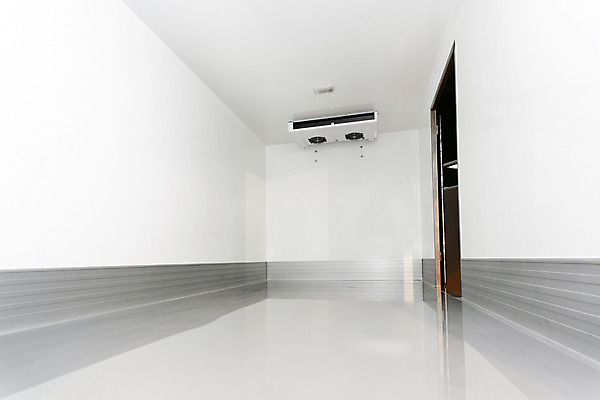 포토 JPG 해외이미지 사람없음 내부 상자 얼음 추위 흰색 상업 냉장고 트레일러 냉각기 냉동고 해외202004 해외포토 자연요소 컬러 가전제품 파일형식 이미지허브