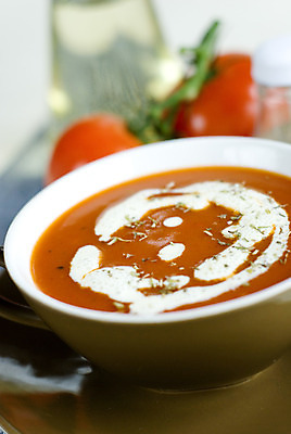 포토 JPG 해외이미지 토마토 채소 건강 사람없음 빨간색 정원 신선 뜨거움 맛 수프 주식 허브 크림 바질 채식주의자 해외202004 해외포토 식물 컬러 컨셉 금융 채식 파일형식 이미지허브