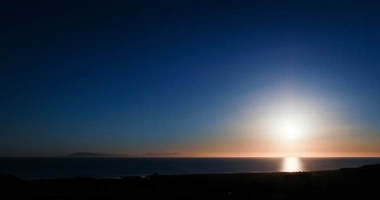 포토 JPG 해외이미지 선 모래 바다 분홍색 여행 백그라운드 오렌지 자연 하늘 날씨 휴가 파노라마 풍경 사람없음 야외 물 여름 파란색 빛 햇빛 노란색 평화 일출 미국 침묵 황혼 일몰 봄 새벽 흰색 황금 고독 저녁 캘리포니아 태평양 수평선 해외202004 해외포토 자연요소 계절 감정 컬러 컨셉 북아메리카 과일 촬영기법 태양 노을 소리 야간 생태계 파일형식 이미지허브