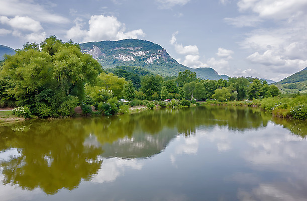 포토 JPG 해외이미지 나무 식물 여행 자연 산 파노라마 풍경 사람없음 물 계곡 점 장면 방문 타운 해외202004 해외포토 자연요소 촬영기법 도시 생태계 파일형식 이미지허브