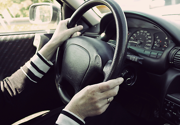 포토 JPG 해외이미지 1 라이프스타일 여자 도로 여행 교통시설 자동차 성공 사람 앉기 성인 사람없음 운전 자유 수확 비즈니스우먼 자신감 운전사 복고 독립 자동 해외202004 해외포토 직업 감정 길 육상교통 교통 컨셉 농업 비즈니스 모션 생활 직장인 시설 파일형식 이미지허브