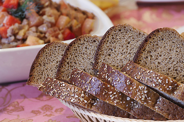 포토 JPG 해외이미지 음식 빵 조각 백그라운드 다이어트 탁자 건강 사람없음 목재 갈색 검은색 식사 어둠 빵집 껍질 흰색 시골 신선 맛 아침식사 상품 낟알 시리얼 밀 먹기 유기농 밀가루 덩어리 내추럴 페스츄리 호밀 해외202004 해외포토 나무 웰빙 컬러 가구 컨셉 재료 모션 곡류 상점 가루 파일형식 이미지허브