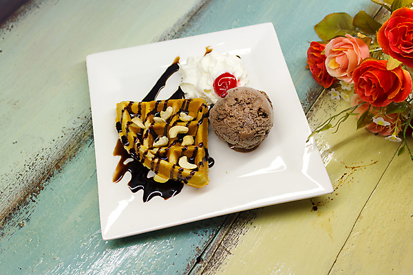 포토 JPG 해외이미지 음식 백그라운드 아이스크림 디저트 따뜻함 사람없음 과자 초콜릿 빵집 튀김 흰색 신선 황금 달콤 맛 아침식사 굽기 크림 정사각형 벨기에 시럽 칼로리 흙더미 와플 점심식사 페스츄리 해외202004 해외포토 도형 빵 컬러 컨셉 상점 식사 흙 구이 서유럽 파일형식 더미 이미지허브