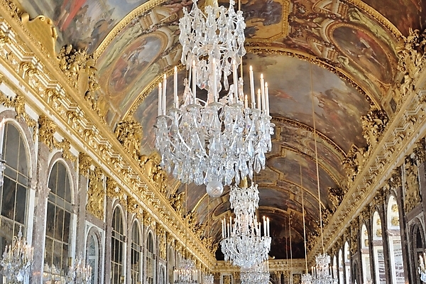 포토 JPG 해외이미지 디자인 유럽 건축양식 유리 실내 미술 사람없음 내부 장식 빛 페인트 궁전 프랑스 수확 골동품 램프 화려 그리기 황금 클래식 고급 크리스탈 천장 샹들리에 파리 베르사유 스타일 해외202004 해외포토 건축 나라 컨셉 고건축 농업 모션 재질 문화예술 조명 광석 파일형식 이미지허브