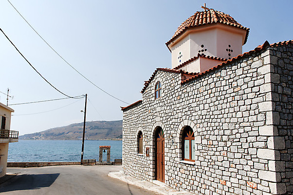 포토 JPG 해외이미지 전통 외관 바다 산 풍경 사람없음 물 교회 그리스 그리스인 해외202004 해외포토 자연요소 서양인 유럽 종교건축 건물 파일형식 이미지허브