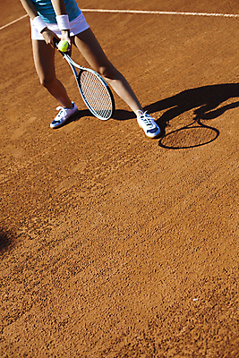 포토 JPG 해외이미지 주간 서양인 우먼라이프 여자 한명 서기 들기 성인 야외 앞모습 여름 하반신 테니스 테니스라켓 테니스장 테니스화 성인여자한명만 해외202004 해외포토 자연요소 외국인 1 라이프스타일 계절 뷰포인트 운동화 스포츠시설 모션 사람 구기 라켓 테니스용품 여자한명만 성인여자만 파일형식 이미지허브