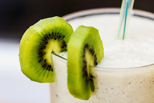 포토 JPG 해외이미지 음료 음식 조각 백그라운드 다이어트 과일 유리 디저트 바나나 건강 키위 요리 사람없음 초록색 갈색 노란색 주스 우유 흰색 신선 달콤 맛 아침식사 혼합 자르기 민트 쉐이크 내추럴 떨림 고립 숙성 스무디 해외202004 해외포토 컬러 컨셉 모션 재질 유제품 식사 허브 파일형식 이미지허브