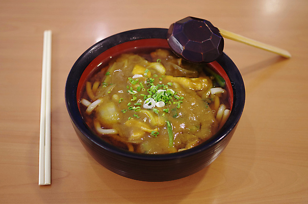 포토 JPG 해외이미지 접시 탁자 요리 사람없음 뜨거움 수프 먹기 메뉴 만족 국자 국수 매움 카레 해외202004 해외포토 식기 감정 음식 가구 모션 주방용품 면류 맛 파일형식 이미지허브