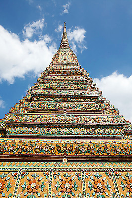 포토 JPG 해외이미지 외관 아시아 종교 문화 여행 불교 건축양식 태국 동양인 인종 사람없음 장식 여행객 탑 궁전 사찰 황금 고급 방콕 에메랄드 신성 수도원 동쪽 보호구역 왕국 웅장함 이국적 해외202004 해외포토 건축물 건축 나라 컨셉 고건축 종교건축 사람 보석 방향 구역 파일형식 이미지허브