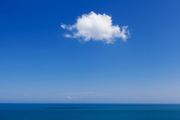 포토 JPG 해외이미지 구름 선 바다 자연 하늘 날씨 사람없음 파란색 햇빛 평화 맑음 침묵 고요 흰색 야간 작음 가득함 묘사 천국 고립 해외202004 해외포토 자연요소 컬러 컨셉 태양 소리 크기 생태계 파일형식 이미지허브