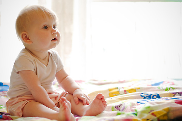 포토 JPG 해외이미지 모델 딸 행복 얼굴 어린이 자연 놀이 미래 새로움 건강 한명 미소 웃음 사람 파란색 청춘 흰색 아기 신생아 오픈 입 달콤 작음 부드러움 세대 돌봄 해외202004 해외포토 1 감정 컬러 컨셉 가족 모션 표정 신체부위 감각 맛 크기 생태계 파일형식 이미지허브