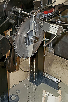 포토 JPG 해외이미지 1 손 남자 산업 장갑 공장 모션 불꽃 노동자 관리 안전 사람 사람없음 금속 기계 장비 공구 업무 뜨거움 칼날 작업실 헬멧 철 목수 만들기 그라인더 갈기 마무리 용접 용접공 조작 철강 커터 해외202004 해외포토 직업 잡화 공업 재질 불 신체부위 도구 작업 보호장비 커피용품 파일형식 이미지허브