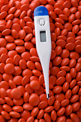 포토 JPG 해외이미지 컨셉 건강 병원 사람없음 컬러풀 알약 약 고통 장비 기구 공구 하트 도움 그룹 질병 군중 온도계 체온계 약국 측정 두통 처방 온도 흙더미 마약 복용 약사 엘리먼트 치유 헬프 항생제 해외202004 해외포토 모양 감정 컬러 의학 사람 흙 도구 파일형식 더미 이미지허브