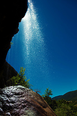 포토 JPG 해외이미지 공원 유럽 자연 사람없음 물 맑음 점프 폭포 스페인 암초 내추럴 해외202004 해외포토 자연요소 공공시설 나라 모션 날씨 생태계 파일형식 이미지허브