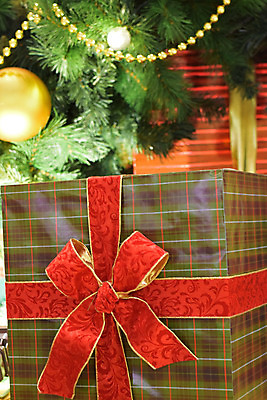 포토 JPG 해외이미지 디자인 리본 백그라운드 크리스마스 패턴 휴가 미술 사람없음 장식 빨간색 세로 초록색 선물상자 컬러풀 노란색 축제 축하 12월 질감 1월 엘리먼트 해외202004 해외포토 기념일 컬러 컨셉 무늬 문화예술 선물 상자 날짜 파일형식 이미지허브