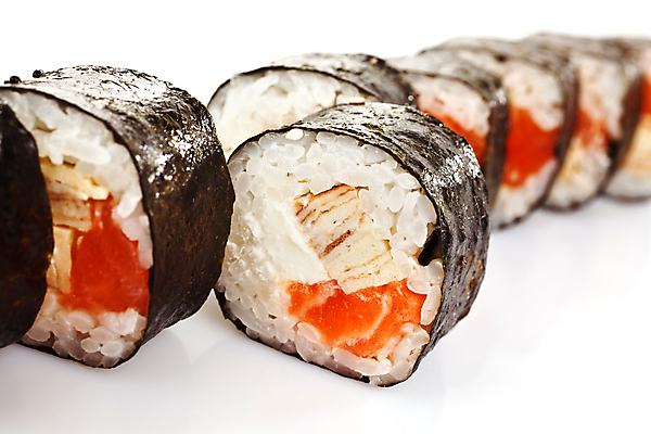 포토 JPG 해외이미지 문화 음식 백그라운드 부분 밥 건강 어류 요리 동양인 사람없음 일본 저녁식사 초밥 흰색 해조류 고추냉이 먹기 해산물 준비 날것 롤 연어 동쪽 점심식사 고립 해외202004 해외포토 아시아 컬러 모션 인종 식사 수중동물 양념 해양식물 방향 일본음식 파일형식 이미지허브