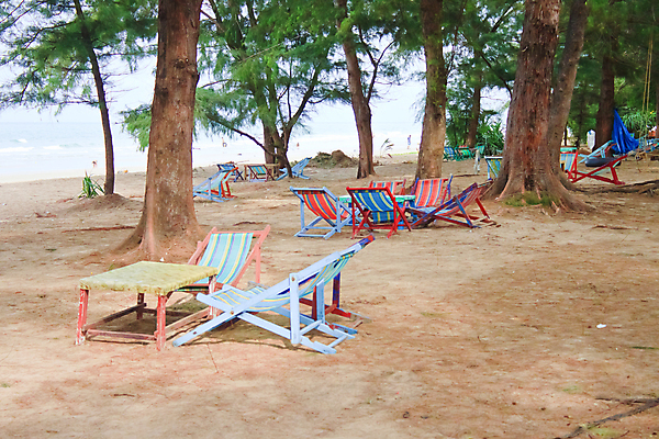 포토 JPG 해외이미지 구름 모래 벽 바다 섬 여행 우산 하늘 휴가 휴식 항해 손바닥 그림자 사람 사람없음 물 여름 파란색 흰색 침대 갑판 캔버스 대서양 석호 파라다이스 해외202004 해외포토 자연요소 손 계절 컬러 가구 컨셉 배_교통 파일형식 이미지허브