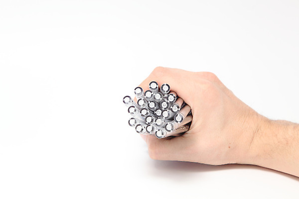 포토 JPG 해외이미지 백인 1 손 백그라운드 비즈니스 부분 손가락 사람 사람없음 옆모습 가로 세로 파란색 펜 볼펜 우주 검은색 엄지손가락 흰색 기록 잡기 은색 스케치 작가 오브젝트 싱글 그림 각도 슛 결재 갸우뚱 대각선 고립 필기체 해외202004 해외포토 서양인 직업 문자 선 뷰포인트 컬러 모션 미술 신체부위 필기구 파일형식 이미지허브