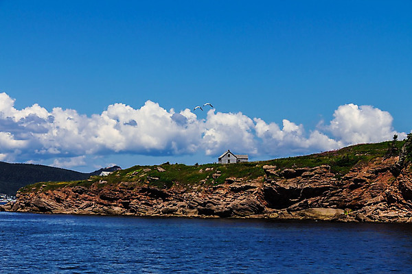 포토 JPG 해외이미지 구름 바다 캐나다 하늘 주택 사람없음 물 파란색 강 바위 해외202004 해외포토 자연요소 컬러 북아메리카 건물 돌_바위 파일형식 이미지허브