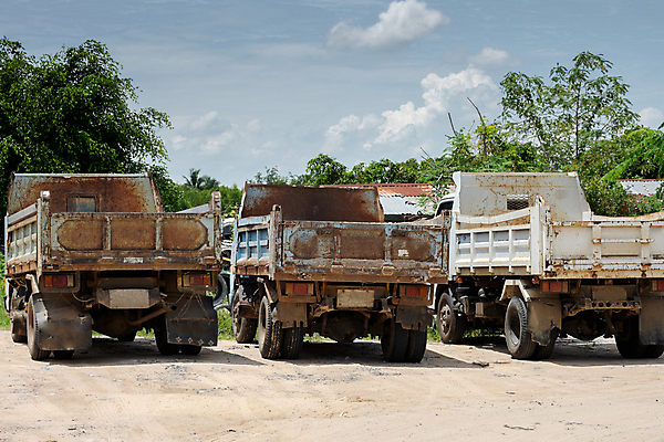 포토 JPG 해외이미지 나무 구름 공원 산업 아시아 비즈니스 교통시설 자동차 태국 하늘 동양인 사람없음 파란색 화물 흰색 바퀴 고속도로 큼 주차 버리기 상업 짐차 무거움 물류 옛날 해외202004 해외포토 자연요소 식물 공공시설 나라 도로 육상교통 컬러 교통 모션 인종 운송업 무게 크기 시설 파일형식 이미지허브