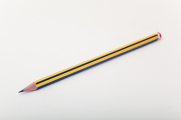 포토 JPG 해외이미지 디자인 교육 문화 컨셉 학교 미술 사람없음 목재 사무실 연필 흰배경 고립 해외202004 해외포토 나무 백그라운드 비즈니스 재료 문화예술 학용품 필기구 흰색 파일형식 이미지허브