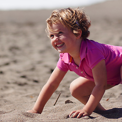 포토 JPG 해외이미지 딸 행복 어린이 모래 바다 장난 자연 놀이 휴가 한명 사람 야외 햇빛 태양 맑음 기쁨 아기 작음 마야 걸음마 해외202004 해외포토 자연요소 1 감정 가족 모션 날씨 크기 생태계 마야문명 파일형식 이미지허브