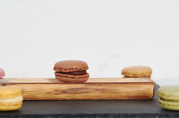 포토 JPG 해외이미지 전통 음식 분홍색 백그라운드 디저트 사탕 요리 사람없음 초록색 파란색 컬러풀 노란색 파티 쌓기 쿠키 과자 케이크 초콜릿 여러개 빵집 프랑스 흰색 생일 달콤 맛 설탕 크림 아몬드 모음 마카롱 프랑스어 고립 파스텔톤 페스츄리 피스타치오 해외202004 해외포토 문자 기념일 유럽 빵 컬러 다수 컨셉 모션 이벤트 한글 상점 견과류 파일형식 이미지허브