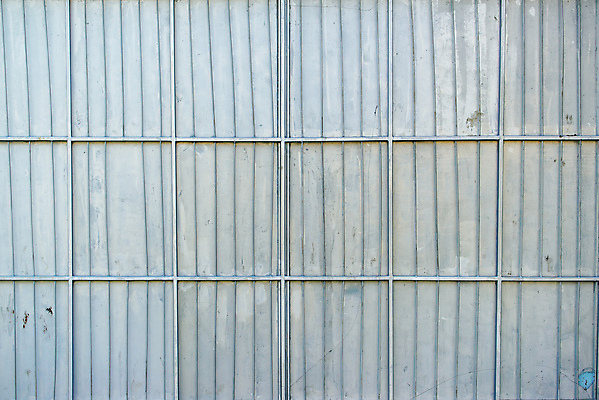 포토 JPG 해외이미지 접시 벽 백그라운드 표면 사람없음 금속 묘사 질감 차고 해외202004 해외포토 식기 재질 파일형식 이미지허브