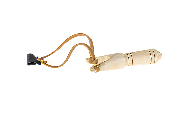 포토 JPG 해외이미지 무기 어린이 백그라운드 놀이 프레임 사람없음 목재 장난감 갈색 총 게임 흰색 공구 던지기 목표 가죽 자르기 복고 사냥 슛 고무 원시시대 고립 공격적 핸드메이드 해외202004 해외포토 나무 컬러 컨셉 재료 모션 사람 도구 역사 파일형식 이미지허브