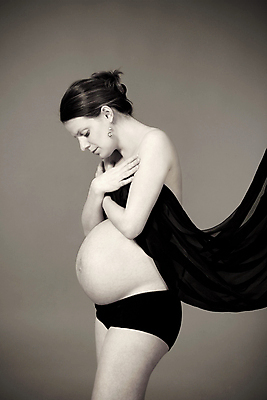 포토 JPG 해외이미지 여자 엄마 한명 서기 침묵 임산부 임신 터치 아기 직물 기다림 돌봄 해외202004 해외포토 1 가족 모션 사람 소리 파일형식 이미지허브