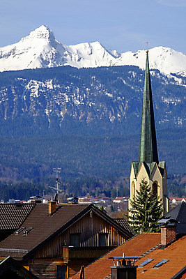 포토 JPG 해외이미지 나무 유럽 여행 자연 하늘 휴가 스키 휴식 산 독일 사람없음 파란색 교회 봄 추위 흰색 도시 숲 알프스 단절 바이에른 해외202004 해외포토 식물 계절 나라 컬러 컨셉 종교건축 겨울스포츠 건물 생태계 파일형식 이미지허브