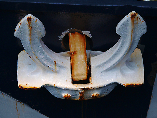포토 JPG 해외이미지 바다 바닥 사람없음 반지 잡기 고리 묶기 철 부식 함선 해군 닻 땅파기 옛날 철강 해외202004 해외포토 배_교통 장신구 모션 군대 파일형식 이미지허브