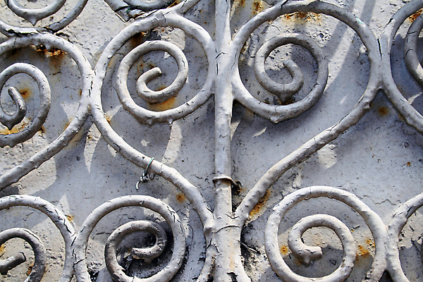 포토 JPG 해외이미지 외관 백그라운드 곡선 건축양식 날씨 사람없음 장식 울타리 문 금속 힘 페인트 바 거친 그리기 파마 철 버리기 묘사 부식 질감 대문 심플 펜싱 구식 솜씨 옛날 중고 철강 디테일 해외202004 해외포토 헤어스타일 건축 선 스포츠 모션 재질 담장 파일형식 이미지허브