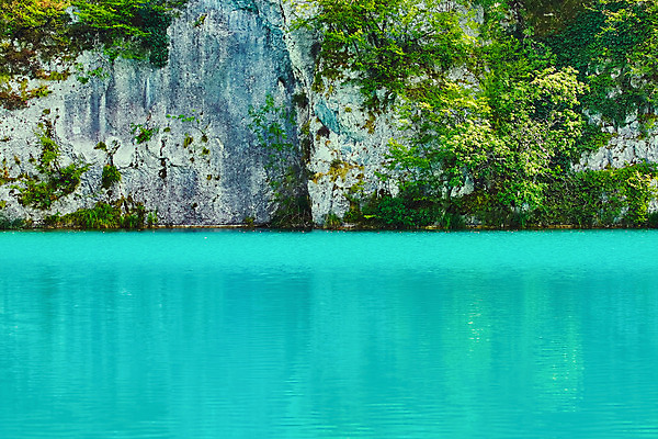 포토 JPG 해외이미지 나무 공원 유럽 호수 여행 잎 자연 산 풍경 사람없음 야외 물 여름 강 환경 바위 연못 크로아티아 내추럴 해외202004 해외포토 자연요소 식물 계절 공공시설 나라 돌_바위 생태계 파일형식 이미지허브