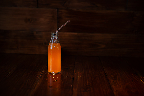 포토 JPG 해외이미지 음료 음식 조각 백그라운드 다이어트 오렌지 과일 부분 자연 유리 탁자 귤 건강 사람없음 목재 초록색 노란색 우주 주스 활발 추위 수확 흰색 신선 칵테일 액체 달콤 맛 아침식사 자르기 상쾌 유기농 슬라이스 내추럴 숙성 스무디 짜기 해외202004 해외포토 나무 웰빙 감정 컬러 가구 컨셉 농업 재료 모션 재질 주류 식사 생태계 파일형식 이미지허브